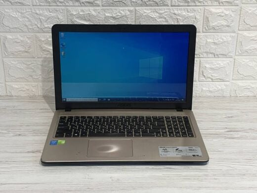Ультрабук Asus VivoBook X540L / 15.6" (1366x768) TN / Intel Core i3-4005U (2 (4) ядра по 1.7 GHz) / 8 GB DDR3 / 500 GB HDD / nVidia GeForce 920M, 2 GB DDR3, 64-bit / WebCam / DVD-ROM