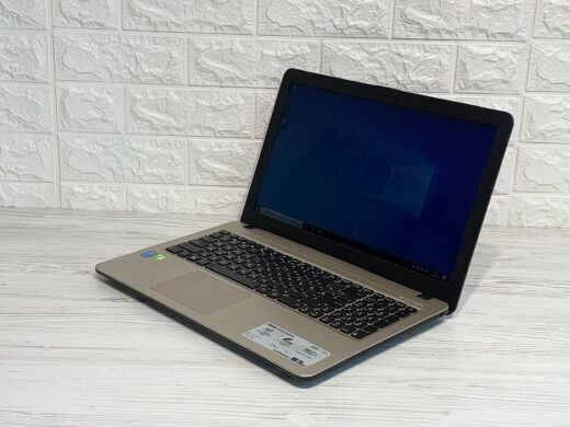 Ультрабук Asus VivoBook X540L / 15.6" (1366x768) TN / Intel Core i3-4005U (2 (4) ядра по 1.7 GHz) / 8 GB DDR3 / 500 GB HDD / nVidia GeForce 920M, 2 GB DDR3, 64-bit / WebCam / DVD-ROM