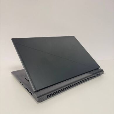 Ігровий ноутбук Б-клас Asus ROG Strix G18 G814JZ / 18.0" (2560x1600) IPS / Intel Core i9-13980HX (24 (32) ядер по 2.2 - 5.5 GHz) / 16 GB DDR5 / 512 GB SSD / nVidia GeForce RTX 4080, 12 GB GDDR6X, 192-bit / WebCam Ігровий ноутбук Б-клас Asus ROG Strix G18 G814JZ / 18.0" (2560x1600) IPS / Intel Core i9-13980HX (24 (32) ядер по 2.2 - 5.5 GHz) / 16 GB DDR5 / 512 GB SSD / nVidia GeForce RTX 4080, 12 GB GDDR6X, 192-bit / WebCam