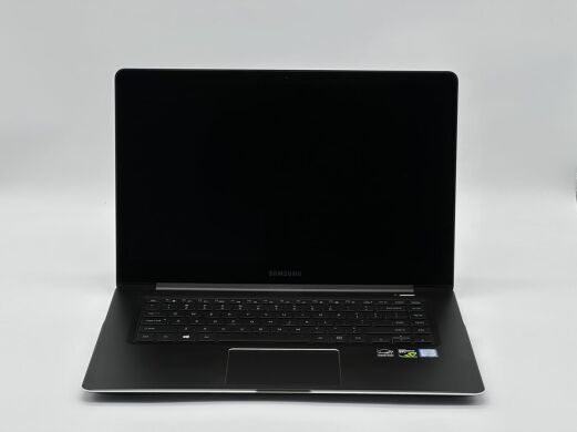 Ігровий ноутбук Samsung NP940Z5L / 15.6" (3840x2160) IPS Touch / Intel Core i7-6700HQ (4 (8) ядра по 2.6 - 3.5 GHz) / 16 GB DDR3 / 512 GB SSD / nVidia GeForce GTX 950M, 4 GB GDDR5, 128-bit / WebCam