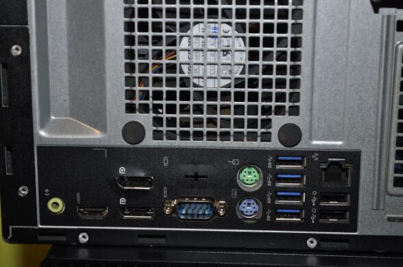 Компьютер Dell OptiPlex 5040 Tower / Intel Core i3-6100 (2 (4) ядра по 3.7 GHz) / 8 GB DDR3 / 120 GB SSD / Intel HD Graphics 530