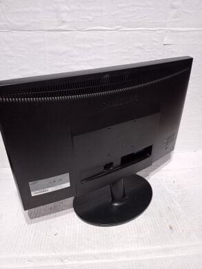 Монитор Samsung SyncMaster E2220N / 22" (1920x1080) TN / VGA / VESA 75x75