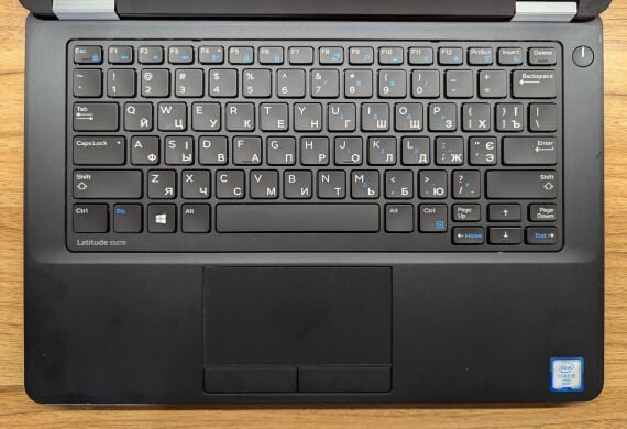 Нетбук Dell Latitude E5270 / 12.5" (1366x768) TN / Intel Core i5-6300U (2 (4) ядра по 2.4 - 3.0 GHz) / 8 GB DDR4 / 240 GB SSD / Intel HD Graphics 520 / WebCam / HDMI / Windows 10