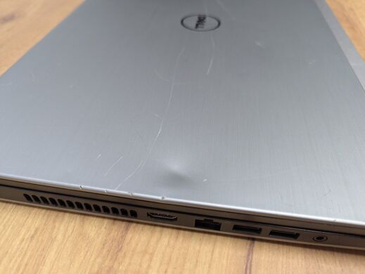 Ноутбук Б-класс Dell Inspiron 17 P26E / 17.3" (1600x900) TN / Intel Core i5-4210U (2 (4) ядра по 1.7 - 2.7 GHz) / 8 GB DDR3 / 128 GB SSD / nVidia GeForce 840M, 2 GB GDDR3, 64-bit / WebCam / DVD-ROM