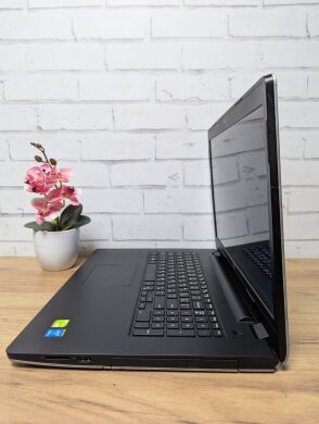 Ноутбук Б-класс Dell Inspiron 17 P26E / 17.3" (1600x900) TN / Intel Core i5-4210U (2 (4) ядра по 1.7 - 2.7 GHz) / 8 GB DDR3 / 128 GB SSD / nVidia GeForce 840M, 2 GB GDDR3, 64-bit / WebCam / DVD-ROM