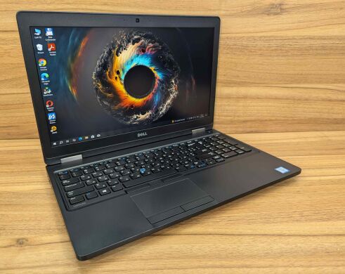 Ноутбук Б-клас Dell Latitude 5580 / 15.6" (1920x1080) IPS / Intel Core i5-7300U (2 (4) ядра по 2.6 - 3.5 GHz) / 16 GB DDR4 / 512 GB SSD / Intel HD Graphics 620 / WebCam / HDMI / Windows 10