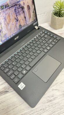 Ультрабук Acer TravelMate P214-52 / 14" (1920x1080) IPS / Intel Core i5-10210U (4 (8) ядер по 1.6 - 4.2 GHz) / 8 GB DDR4 / 256 GB SSD / Intel UHD Graphics / WebCam 