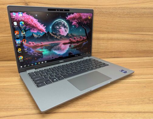 Ультрабук Dell Latitude 5440 / 14" (1920x1080) IPS / Intel Core i5-1345U (10 (12) ядер по 3.5 - 4.7 GHz) / 32 GB DDR4 / 512 GB SSD / Intel Iris Xe Graphics / WebCam / USB Type-C / Windows 10