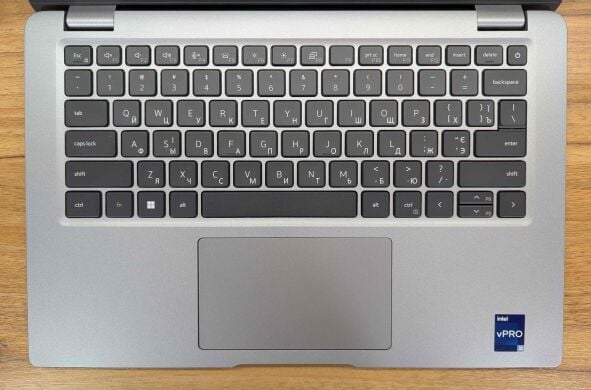 Ультрабук Dell Latitude 5440 / 14" (1920x1080) IPS / Intel Core i5-1345U (10 (12) ядер по 3.5 - 4.7 GHz) / 32 GB DDR4 / 512 GB SSD / Intel Iris Xe Graphics / WebCam / USB Type-C / Windows 10