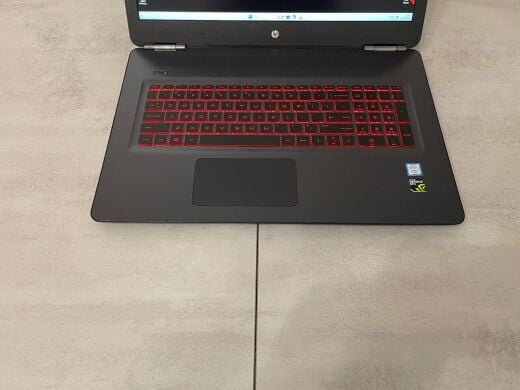 Ігровий ноутбук HP Omen 17-w253dx / 17.3" (1920x1080) IPS / Intel Core i7-7700HQ (4 (8) ядра по 2.8 - 3.8 GHz) / 16 GB DDR4 / 256 GB SSD + 500 GB HDD / nVidia GeForce GTX 1050 Ti, 4 GB GDDR5, 128-bit / WebCam