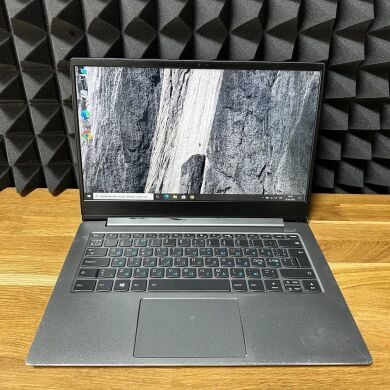 Ультрабук Б-класс Lenovo IdeaPad 530S-14ARR / 14" (1920x1080) IPS / AMD Ryzen 3 2200U (2 (4) ядра по 2.5 - 3.4 GHz) / 8 GB DDR4 / 256 GB SSD / AMD Radeon Vega 3 Graphics / WebCam