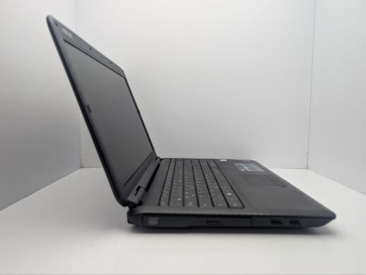 Ноутбук Asus P50IJ / 15.6" (1366x768) TN / Intel Pentium T4500 (2 ядра по 2.3 GHz) / 4 GB DDR3 / 250 GB HDD / Intel HD Graphics 620 / WebCam / DVD-ROM