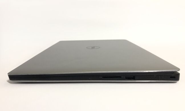 Мобильная рабочая станция Dell Precision 5520 / 15.6" (1920x1080) IPS / Intel Core i7-6820HQ (4 (8) ядра по 2.7 - 3.6 GHz) / 16 GB DDR4 / 256 GB SSD M.2 / nVidia Quadro M1200, 4 GB GDDR5, 128-bit / WebCam / Win 10 Pro