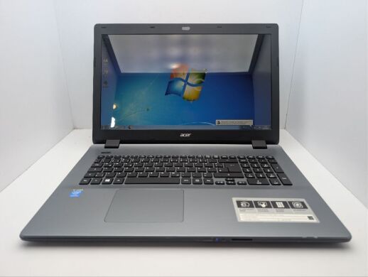 Ноутбук Acer Aspire E5-731 / 17.3" (1600x900) TN / Intel Pentium 3556U (2 ядра по 1.7 GHz) / 8 GB DDR3 / 1000 GB HDD / Intel HD Graphics / WebCam / DVD-ROM