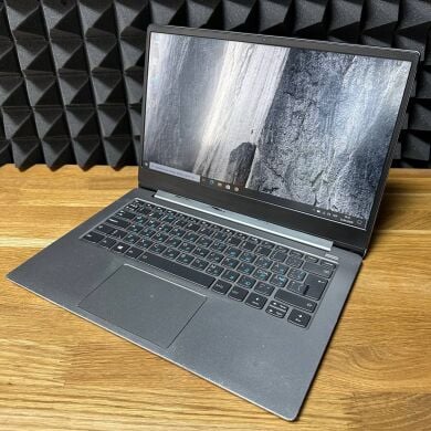 Ультрабук Б-класс Lenovo IdeaPad 530S-14ARR / 14" (1920x1080) IPS / AMD Ryzen 3 2200U (2 (4) ядра по 2.5 - 3.4 GHz) / 8 GB DDR4 / 256 GB SSD / AMD Radeon Vega 3 Graphics / WebCam