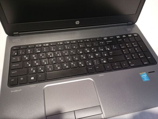Ноутбук Б-класс HP ProBook 650 G1 / 15.6" (1920x1080) TN / Intel Core i5-4200M (2 (4) ядра по 2.5 - 3.1 GHz) / 8 GB DDR3 / 500 GB HDD / Intel HD Graphics 4600 / WebCam / АКБ не держит
