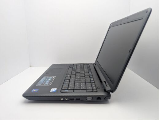 Ноутбук Asus P50IJ / 15.6" (1366x768) TN / Intel Pentium T4500 (2 ядра по 2.3 GHz) / 4 GB DDR3 / 250 GB HDD / Intel HD Graphics 620 / WebCam / DVD-ROM