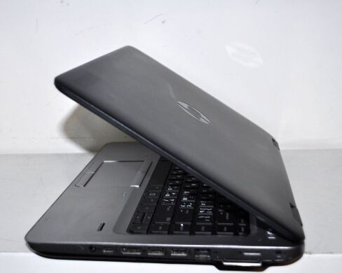 Ноутбук HP ProBook 645 G2 / 14" (1366x768) TN / AMD A10-8700B (4 ядра по 1.8 - 3.2 GHz) / 8 GB DDR3 / 500 GB SSD M.2 / AMD Radeon R6 Graphics / WebCam / Windows 10 Pro