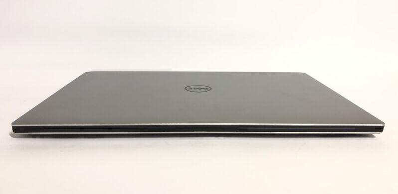 Мобильная рабочая станция Dell Precision 5520 / 15.6" (1920x1080) IPS / Intel Core i7-6820HQ (4 (8) ядра по 2.7 - 3.6 GHz) / 16 GB DDR4 / 256 GB SSD M.2 / nVidia Quadro M1200, 4 GB GDDR5, 128-bit / WebCam / Win 10 Pro