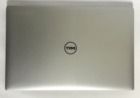 Мобильная рабочая станция Dell Precision 5520 / 15.6" (1920x1080) IPS / Intel Core i7-6820HQ (4 (8) ядра по 2.7 - 3.6 GHz) / 16 GB DDR4 / 256 GB SSD M.2 / nVidia Quadro M1200, 4 GB GDDR5, 128-bit / WebCam / Win 10 Pro