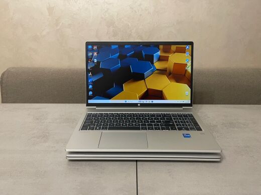 Ультрабук HP ProBook 450 G9 / 15.6" (1920x1080) IPS / Intel Core i5-1235U (10 (12) ядер по 3.3 - 4.4 GHz) / 16 GB DDR4 / 256 GB SSD M.2 / Intel Iris Xe Graphics / WebCam Ультрабук HP ProBook 450 G9 / 15.6" (1920x1080) IPS / Intel Core i5-1235U (10 (12) ядер по 3.3 - 4.4 GHz) / 16 GB DDR4 / 256 GB SSD M.2 / Intel Iris Xe Graphics / WebCam