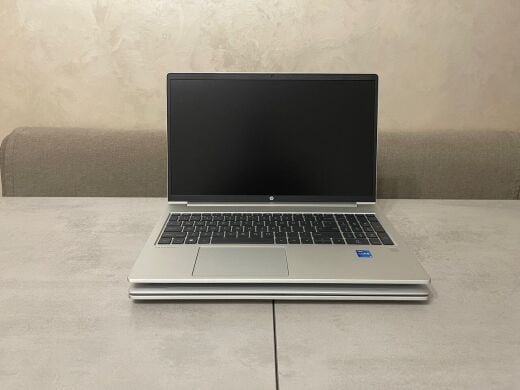 Ультрабук HP ProBook 450 G9 / 15.6" (1920x1080) IPS / Intel Core i5-1235U (10 (12) ядер по 3.3 - 4.4 GHz) / 16 GB DDR4 / 256 GB SSD M.2 / Intel Iris Xe Graphics / WebCam Ультрабук HP ProBook 450 G9 / 15.6" (1920x1080) IPS / Intel Core i5-1235U (10 (12) ядер по 3.3 - 4.4 GHz) / 16 GB DDR4 / 256 GB SSD M.2 / Intel Iris Xe Graphics / WebCam