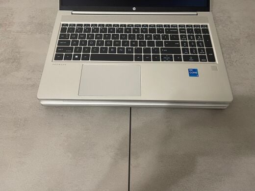Ультрабук HP ProBook 450 G9 / 15.6" (1920x1080) IPS / Intel Core i5-1235U (10 (12) ядер по 3.3 - 4.4 GHz) / 16 GB DDR4 / 256 GB SSD M.2 / Intel Iris Xe Graphics / WebCam Ультрабук HP ProBook 450 G9 / 15.6" (1920x1080) IPS / Intel Core i5-1235U (10 (12) ядер по 3.3 - 4.4 GHz) / 16 GB DDR4 / 256 GB SSD M.2 / Intel Iris Xe Graphics / WebCam