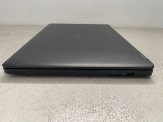 Ноутбук Dell Latitude E5550 / 15.6" (1920x1080) TN / Intel Core i5-5300U (2 (4) ядра по 2.3 - 2.9 GHz) / 8 GB DDR3 / 240 GB SSD / nVidia GeForce 830M, 2 GB GDDR3, 64-bit / WebCam