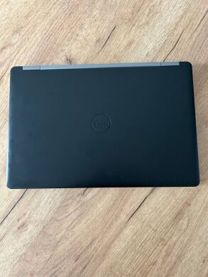 Ігровий ноутбук Dell Latitude E5570 / 15.6" (1920x1080) IPS / Intel Core i7-6600U (2 (4) ядра по 2.6 - 3.4 GHz) / 16 GB DDR4 / 512 GB SSD / AMD Radeon R7 M360, 2 GB DDR3, 64-bit / WebCam 