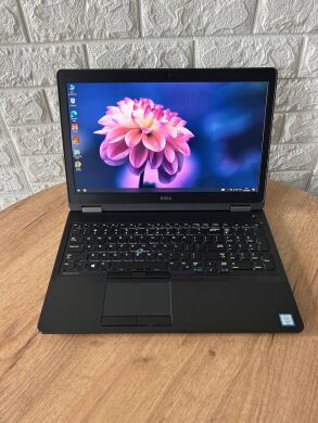 Ігровий ноутбук Dell Latitude E5570 / 15.6" (1920x1080) IPS / Intel Core i7-6600U (2 (4) ядра по 2.6 - 3.4 GHz) / 16 GB DDR4 / 512 GB SSD / AMD Radeon R7 M360, 2 GB DDR3, 64-bit / WebCam 