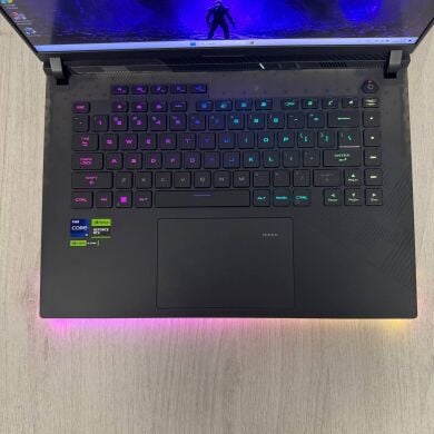 Ігровий ноутбук Asus ROG Strix SCAR 16 G634JZR / 16" (2560x1600) IPS / Intel Core i9-14900HX (24 (32) ядра по 1.6 - 5.8 GHz) / 32 GB DDR5 / 1000 GB SSD / nVidia GeForce RTX 4080, 12 GB GDDR6X, 192-bit / WebCam