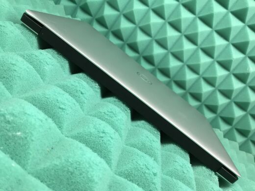 Игровой ноутбук Б-класс Dell XPS 15 9570 / 15.6" (3840x2160) IPS Touch / Intel Core i7-8750H (6 (12) ядер по 2.2 - 4.1 GHz) / 16 GB DDR4 / 512 GB SSD M.2 / nVidia GeForce GTX 1050 Ti, 4 GB GDDR5, 128-bit / WebCam / HDMI / Windows 10 лицензия