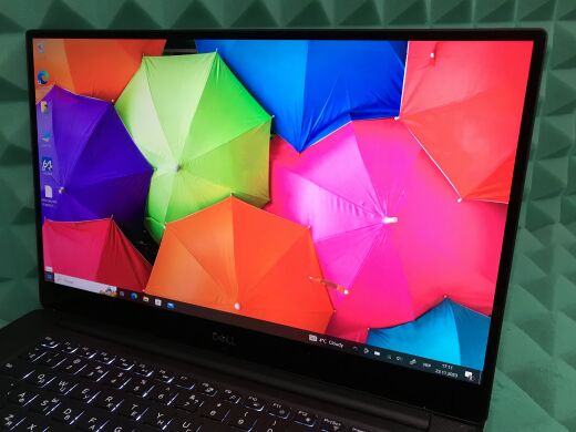 Игровой ноутбук Б-класс Dell XPS 15 9570 / 15.6" (3840x2160) IPS Touch / Intel Core i7-8750H (6 (12) ядер по 2.2 - 4.1 GHz) / 16 GB DDR4 / 512 GB SSD M.2 / nVidia GeForce GTX 1050 Ti, 4 GB GDDR5, 128-bit / WebCam / HDMI / Windows 10 лицензия