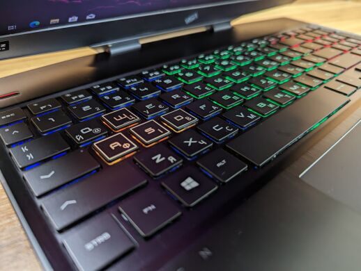 Игровой ноутбук HP Omen 15-dh0 / 15.6" (1920x1080) IPS / Intel Core i7-9750H (6 (12) ядер по 2.6 - 4.5 GHz) / 32 GB DDR4 / 512 GB SSD + 500 GB HDD / nVidia GeForce RTX 2070, 8 GB GDDR6, 256-bit / WebCam / Windows 10