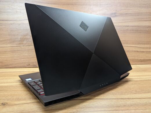Игровой ноутбук HP Omen 15-dh0 / 15.6" (1920x1080) IPS / Intel Core i7-9750H (6 (12) ядер по 2.6 - 4.5 GHz) / 32 GB DDR4 / 512 GB SSD + 500 GB HDD / nVidia GeForce RTX 2070, 8 GB GDDR6, 256-bit / WebCam / Windows 10