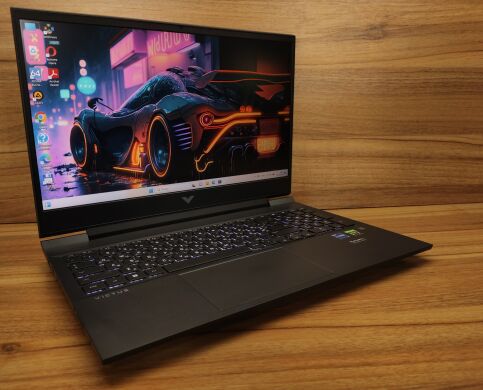 Игровой ноутбук HP Victus 16-d0xxx / 15.6" (1920x1080) IPS / Intel Core i7-11800H (8 (16) ядер по 2.3 - 4.6 GHz) / 32 GB DDR4 / 1000 GB SSD / nVidia GeForce RTX 3060, 6 GB GDDR6, 192-bit / WebCam / Windows 10