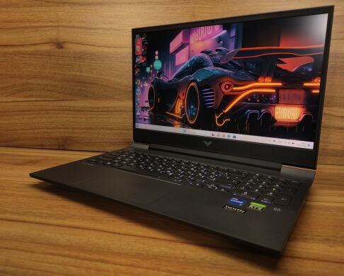 Игровой ноутбук HP Victus 16-d0xxx / 15.6" (1920x1080) IPS / Intel Core i7-11800H (8 (16) ядер по 2.3 - 4.6 GHz) / 32 GB DDR4 / 1000 GB SSD / nVidia GeForce RTX 3060, 6 GB GDDR6, 192-bit / WebCam / Windows 10