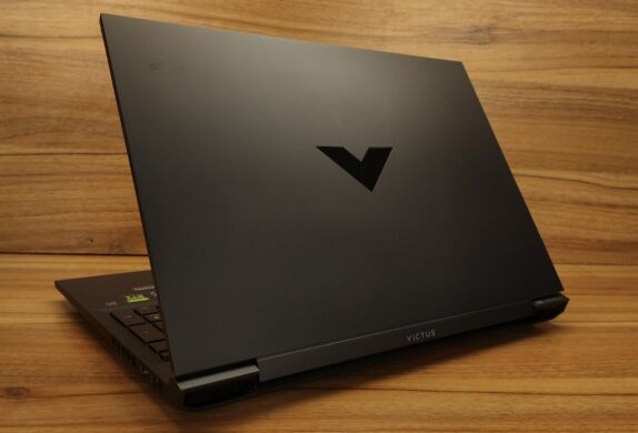 Игровой ноутбук HP Victus 16-d0xxx / 15.6" (1920x1080) IPS / Intel Core i7-11800H (8 (16) ядер по 2.3 - 4.6 GHz) / 32 GB DDR4 / 1000 GB SSD / nVidia GeForce RTX 3060, 6 GB GDDR6, 192-bit / WebCam / Windows 10