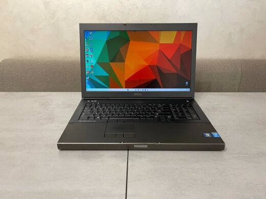 Мобільна робоча станція Б-клас Dell Precision M6800 / 17.3" (1920х1080) IPS / Intel Core i7-4800MQ (4 (8) ядра по 2.7 - 3.7 GHz) / 16 GB DDR3 / 500 GB SSD / AMD FirePro M6100, 2 GB GDDR5, 128-bit / DVD-RW / HDMI / DisplayPort