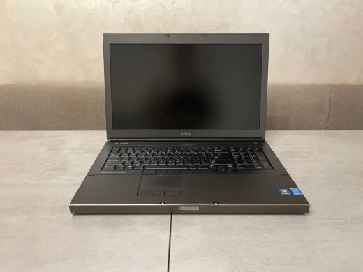 Мобільна робоча станція Б-клас Dell Precision M6800 / 17.3" (1920х1080) IPS / Intel Core i7-4800MQ (4 (8) ядра по 2.7 - 3.7 GHz) / 16 GB DDR3 / 500 GB SSD / AMD FirePro M6100, 2 GB GDDR5, 128-bit / DVD-RW / HDMI / DisplayPort