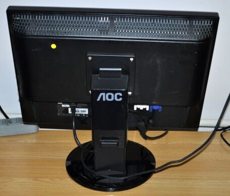 Монітор Б-клас AOC 2219P2 / 22" (1680x1050) TN / VGA, DVI / Вбудовані колонки 2x 1W / VESA 100x100 + Кабелі (VGA та живлення) у комплекті Монітор Б-клас AOC 2219P2 / 22" (1680x1050) TN / VGA, DVI / Вбудовані колонки 2x 1W / VESA 100x100 + Кабелі (VGA та живлення) у комплекті