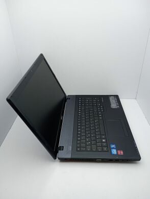Ноутбук Acer Aspire 7750G / 17.3" (1600x900) TN / Intel Core i5-2430M (2 (4) ядра по 2.4 - 3.0 GHz) / 8 GB DDR3 / 320 GB HDD / AMD Radeon HD 6700M, 1 GB DDR3, 128-bit / WebCam