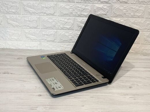 Ноутбук Asus R541N / 15.6" (1366x768) TN / Intel Pentium N4200 (4 ядра по 1.1 - 2.5 GHz) / 8 GB DDR3 / 500 GB HDD / nVidia GeForce 810M, 1 GB DDR3, 64-bit / WebCam