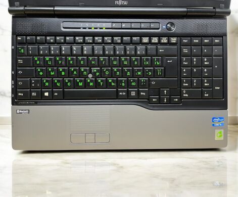 Ноутбук Б-клас Fujitsu LifeBook E782 / 15.6" (1366x768) TN / Intel Core i5-3320M (2 (4) ядра по 2.6 - 3.3 GHz) / 8 GB DDR3 / 120 GB SSD / Intel HD Graphics 4000 / WebCam Ноутбук Б-клас Fujitsu LifeBook E782 / 15.6" (1366x768) TN / Intel Core i5-3320M (2 (4) ядра по 2.6 - 3.3 GHz) / 8 GB DDR3 / 120 GB SSD / Intel HD Graphics 4000 / WebCam