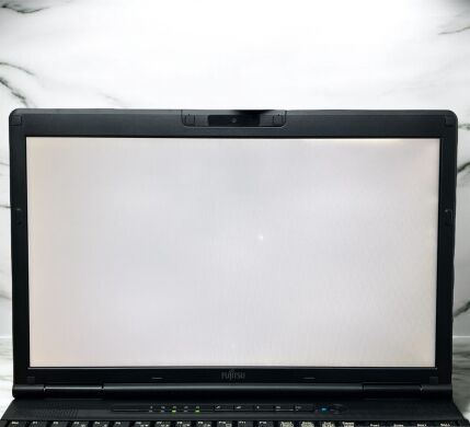 Ноутбук Б-клас Fujitsu LifeBook E782 / 15.6" (1366x768) TN / Intel Core i5-3320M (2 (4) ядра по 2.6 - 3.3 GHz) / 8 GB DDR3 / 120 GB SSD / Intel HD Graphics 4000 / WebCam Ноутбук Б-клас Fujitsu LifeBook E782 / 15.6" (1366x768) TN / Intel Core i5-3320M (2 (4) ядра по 2.6 - 3.3 GHz) / 8 GB DDR3 / 120 GB SSD / Intel HD Graphics 4000 / WebCam