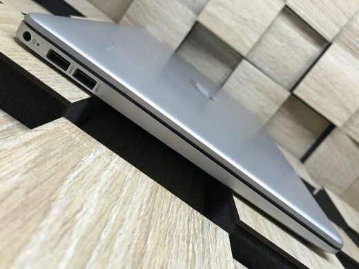 Ноутбук HP 15t-dy100 / 15.6" (1920x1080) IPS Touch / Intel Core i5-1035G1 (4 (8) ядра по 1.0 - 3.6 GHz) / 8 GB DDR4 / 256 GB SSD M.2 / Intel UHD Graphics / WebCam / HDMI