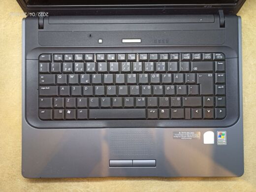 Ноутбук HP Compaq 510 / 15.4" (1280x800) TN / Intel Celeron M 420 (1 ядра по 1.6 GHz) / 2 GB DDR2 / 60 GB HDD / Intel 915GM Graphics / АКБ не держит Ноутбук HP Compaq 510 / 15.4" (1280x800) TN / Intel Celeron M 420 (1 ядра по 1.6 GHz) / 2 GB DDR2 / 60 GB HDD / Intel 915GM Graphics / АКБ не держит