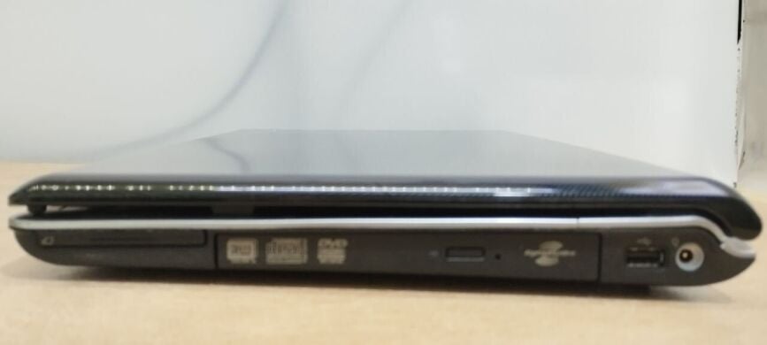 Ноутбук HP Pavilion dv6700 / 15.4" (1280x800) TN / Intel Core 2 Duo T8100 (2 ядра по 2.1 GHz) / 4 GB DDR2 / 120 GB SSD / nVidia GeForce 8400M GS, 256 MB DDR2, 64-bit / WebCam Ноутбук HP Pavilion dv6700 / 15.4" (1280x800) TN / Intel Core 2 Duo T8100 (2 ядра по 2.1 GHz) / 4 GB DDR2 / 120 GB SSD / nVidia GeForce 8400M GS, 256 MB DDR2, 64-bit / WebCam