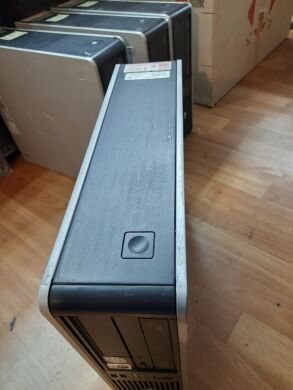ПК HP Compaq dc7800 SFF / Intel Core 2 Quad Q8300 (4 ядра по 2.5 GHz) / 4 GB DDR2 / 160 GB HDD / Intel GMA 3100 Graphics / DVD-RW 