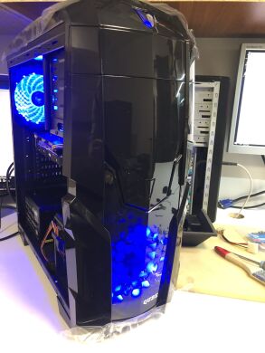 Qube QB40X Tower ATX NEW / Intel Core i5-4460 (4 ядра по 3.2 - 3.4 GHz) / 16 GB DDR3 / 240 GB SSD+500 GB HDD NEW / nVidia GeForce GTX 1080, 8 GB GDDR5X, 256-bit / БП 550W Qube QB40X Tower ATX NEW / Intel Core i5-4460 (4 ядра по 3.2 - 3.4 GHz) / 16 GB DDR3 / 240 GB SSD+500 GB HDD NEW / nVidia GeForce GTX 1080, 8 GB GDDR5X, 256-bit / БП 550W